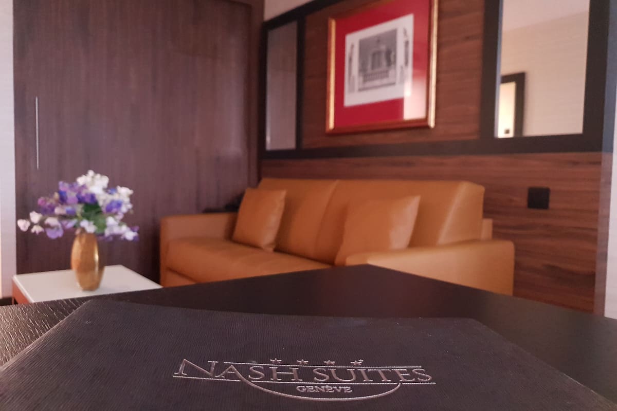 suite family quattro | 1 bedroom, in-room safe, desk, laptop workspace