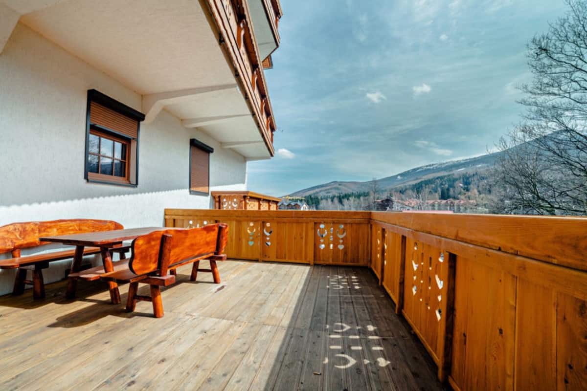 Apartment (1D/8) | Balcony