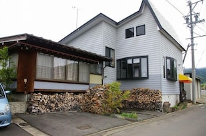Front of property - Guest House Honami-Kaido - Hostel (Yamanouchi)