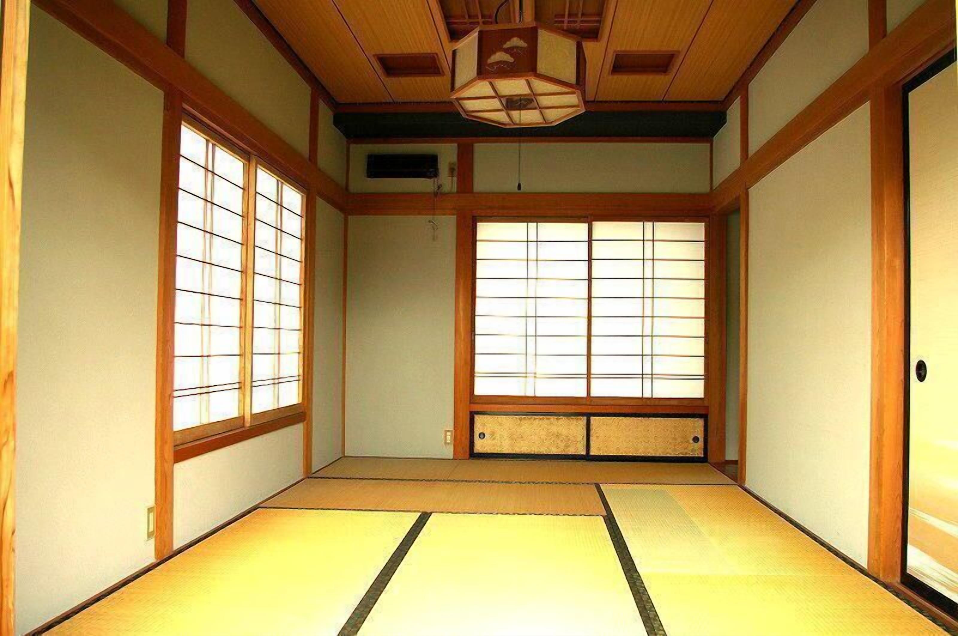 傳統三人房 (Private Room, Japanese Style) | 免費無線上網、床單
