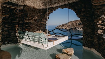 Afterglow Cave Pond Suite- Two Bedroom | ์๋ณ ์ ๋ง