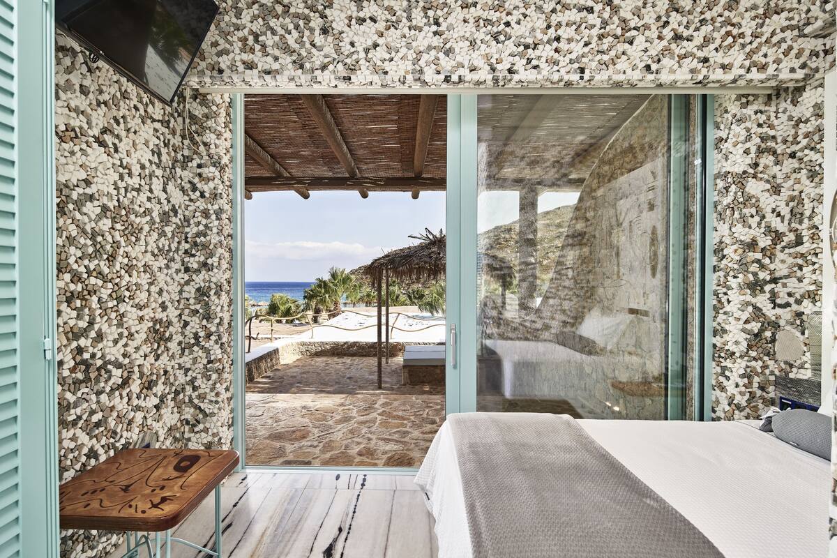 the joy suite- two bedroom for 3 | balcony