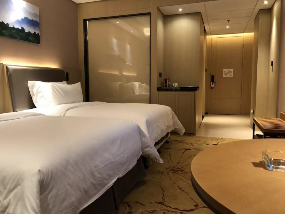 Ramada Wyndham Zhengzhou Xinzheng photo 8