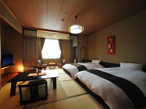 Traditional Twin Room, 2 Katil Bujang (Single), Non Smoking (Japanese Style, For 2 People) | Peralatan tempat tidur premium, peti besi dalam bilik 