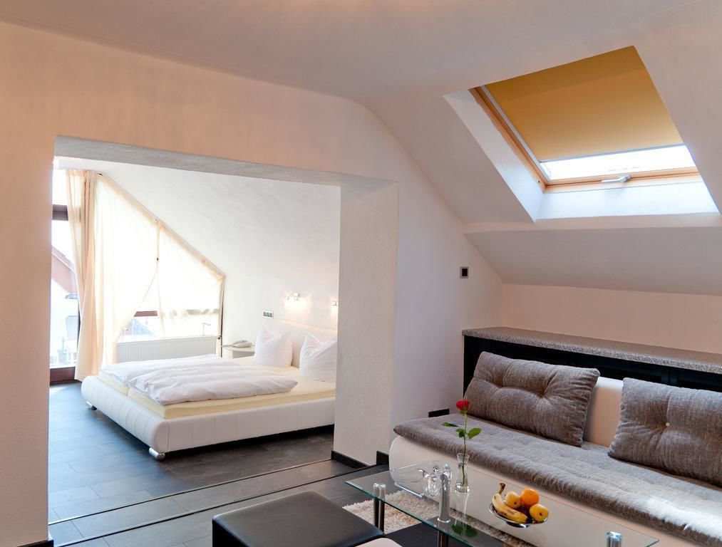 Suite | Schreibtisch, Verdunkelungsvorhänge, schallisolierte Zimmer