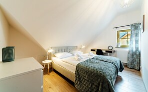 Apartemen (1E/27) | Setrika/meja setrika, Wi-Fi gratis, dan seprai linen