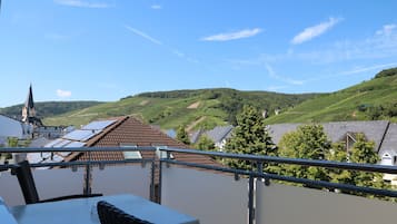 Classic-Doppelzimmer, Nichtraucher, Balkon | Blick auf die Stadt