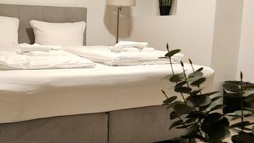 Perhesviitti | 1 makuuhuone, allergiatestatut vuodevaatteet, työpöytä, pimennysverhot