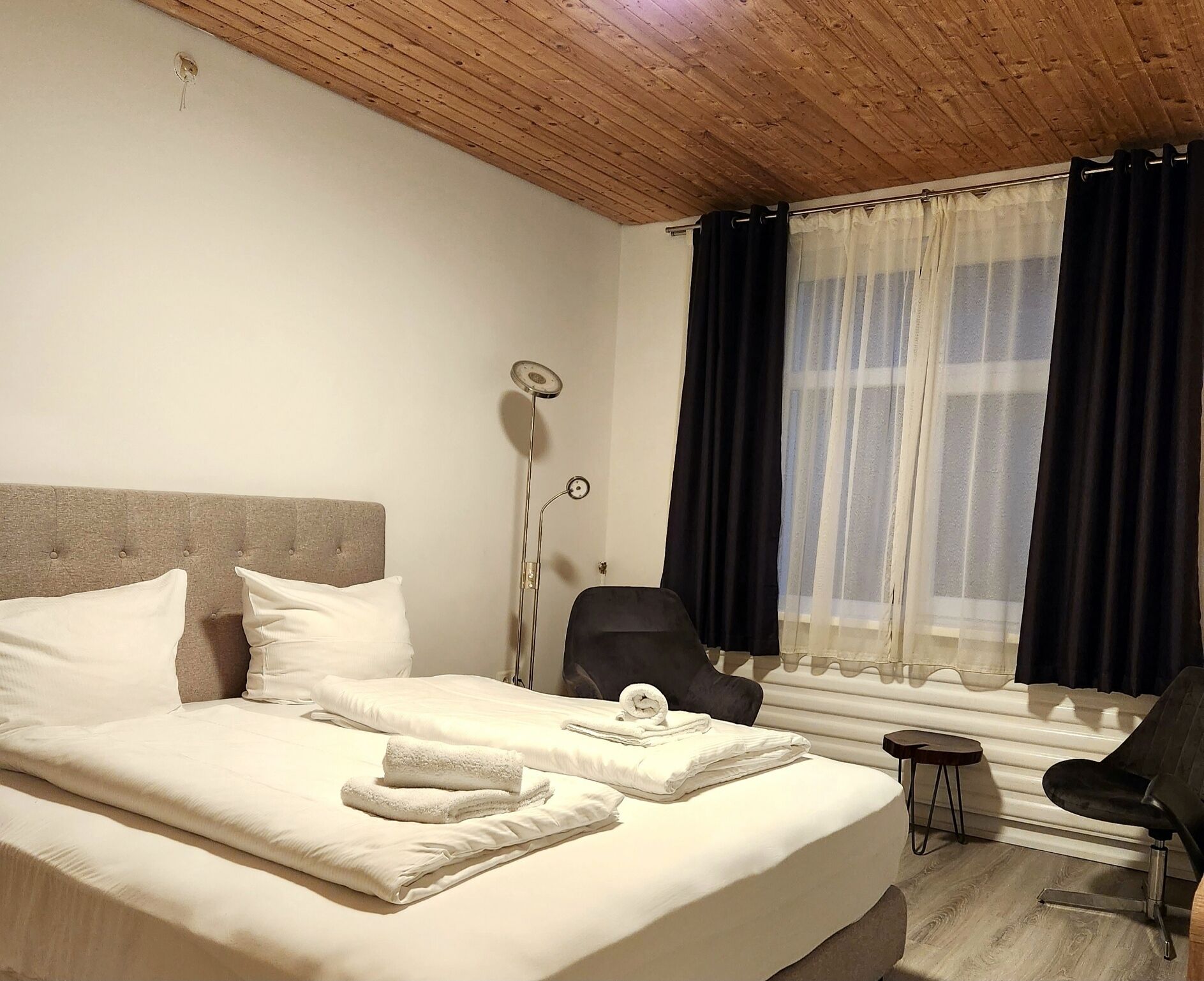 Comfort Double Room | Hypo-allergenic bedding, desk, laptop workspace, blackout curtains