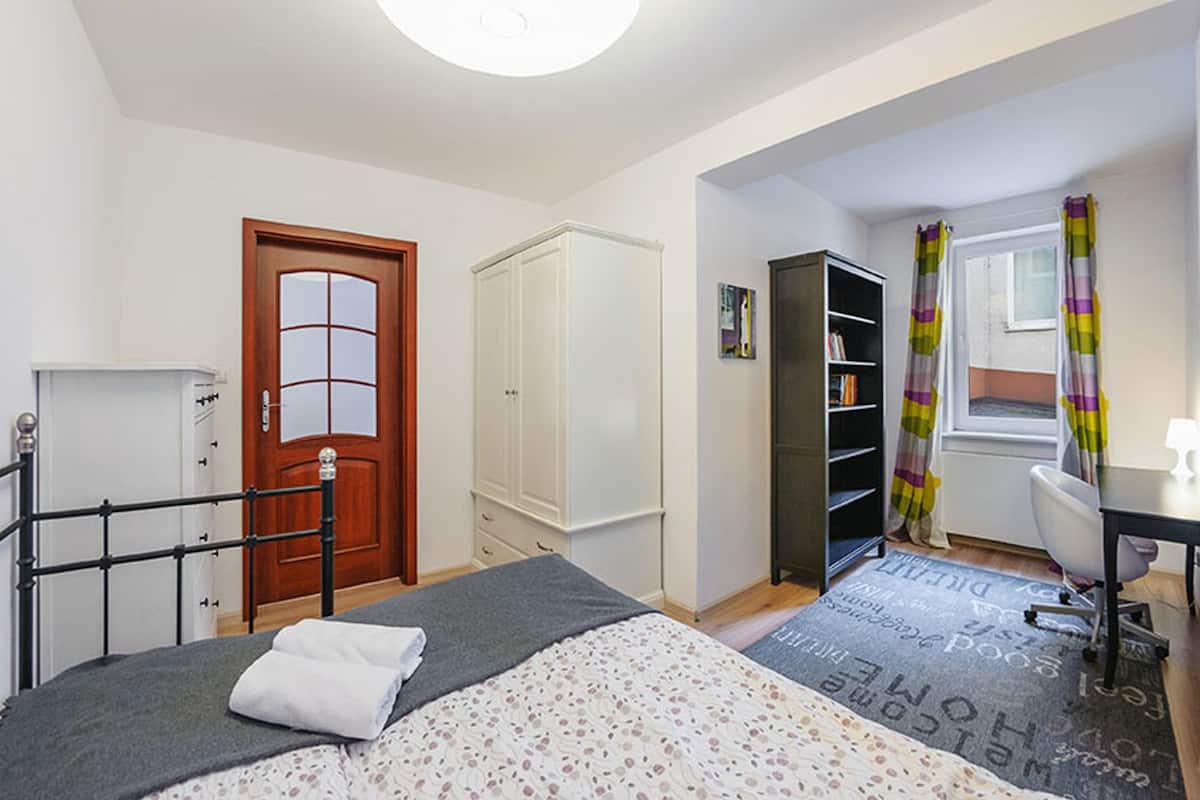 Apartment (6/1) | Iron/ironing board, free WiFi, bed sheets