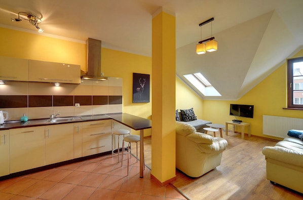 公寓 (3/41) | 客廳 | 平面電視