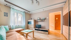 Apartemen (9/2) | Area keluarga