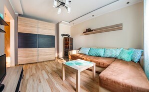 Apartment (9/2) | Living area | Flat-screen TV - EverySky Krosnienska Jelenia Gora (Jelenia Gora)