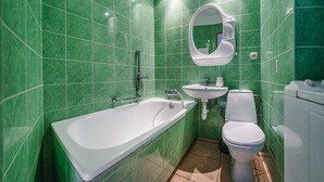 Apartemen (9/2) | Kamar mandi