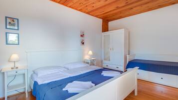 Unique Antistress Oasis Villa Antiqua | 3 bedrooms, in-room safe, desk, iron/ironing board