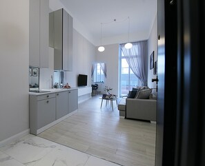 Deluxe Apartment, 1 Bedroom | Iron/ironing board, free cribs/infant beds, free WiFi, bed sheets - Absyntapart Bulwar Staromiejski (Wroclaw)