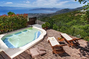 Infinity pool