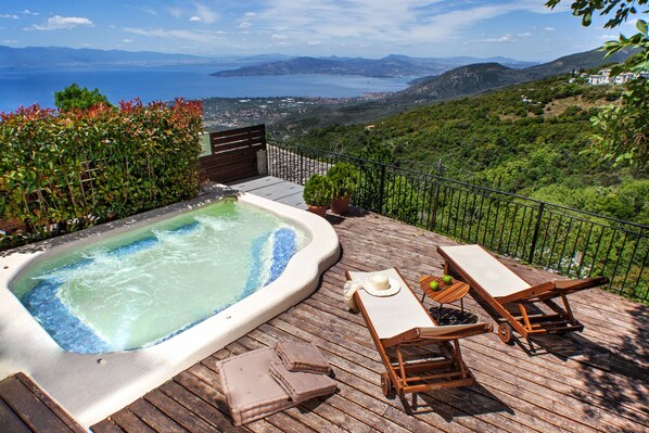 Infinity pool - Villas by Pelion Esties in Agios Georgios Nilias (South Pelion)