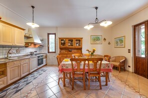 Rumah, 2 kamar tidur | Makan di kamar