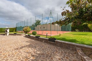 Tennis court