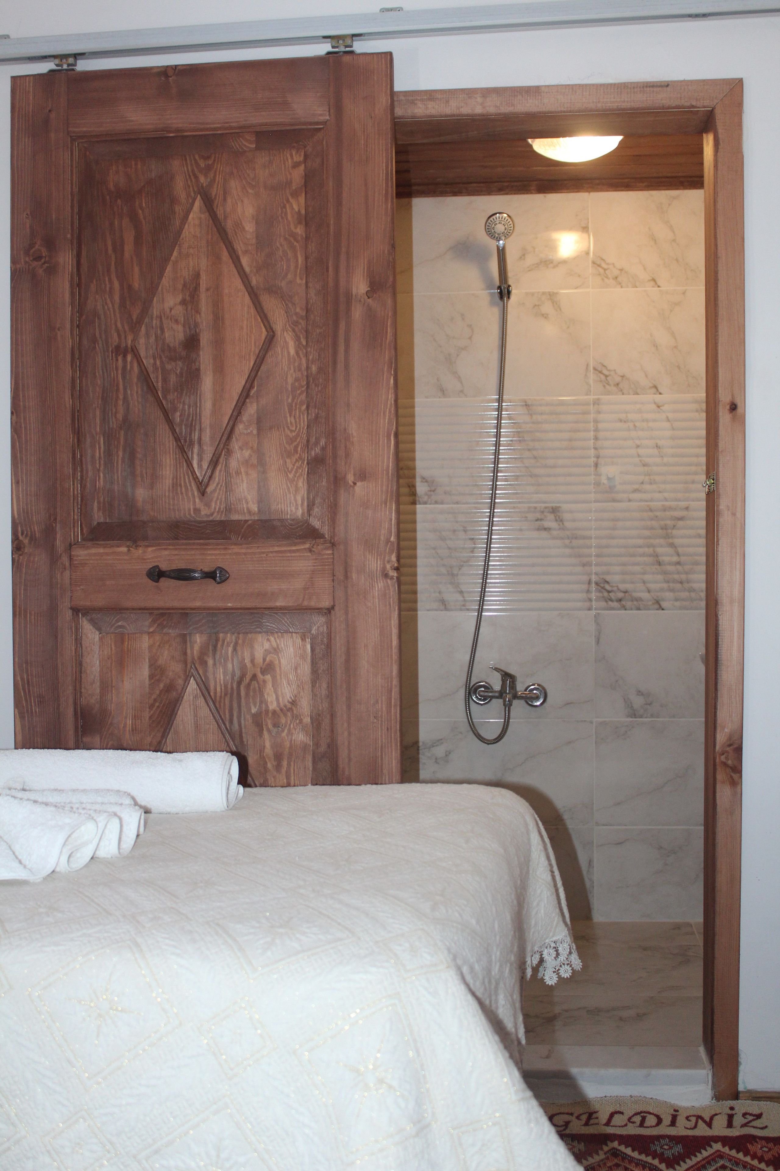 double room | free wifi, bed sheets