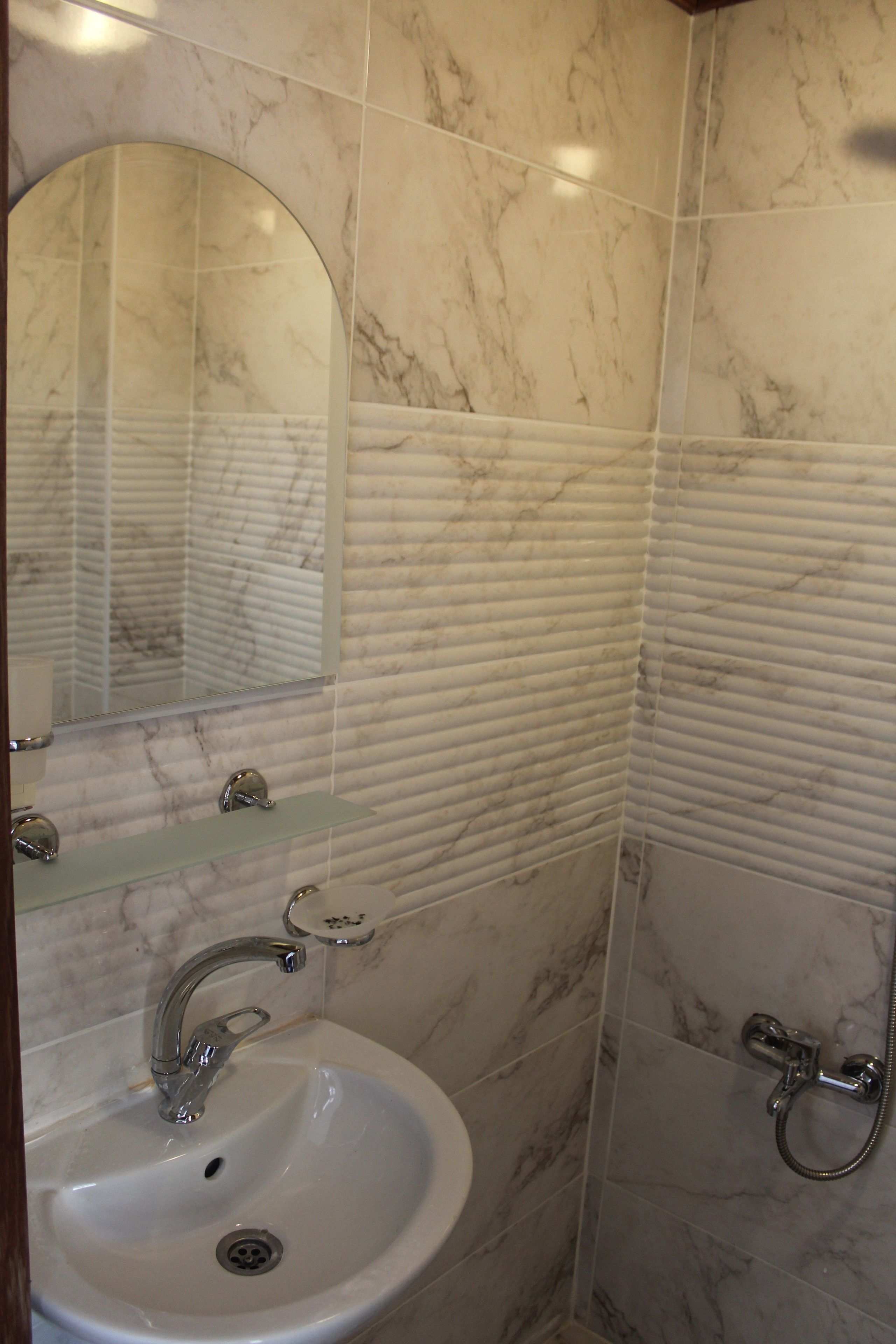 standard triple room, city view | bathroom | bathtub, free toiletries, hair dryer, slippers