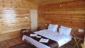 Cortinas blackout, ropa de cama y acceso para silla de ruedas