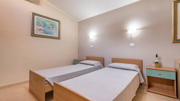 House, 3 Bedrooms | 3 bedrooms, iron/ironing board, cribs/infant beds, WiFi