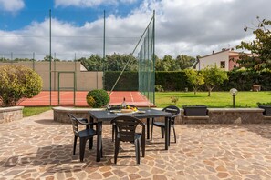 Tennis court