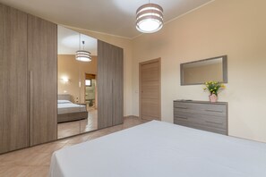 House, 3 Bedrooms | 3 bedrooms, iron/ironing board, cribs/infant beds, WiFi