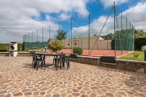 Tennis court