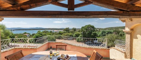 Apartment, 3 Bedrooms | Terrace/patio