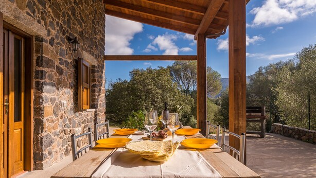 Outdoor dining - AffittaSardegna - Casa Pedra 2 (Dorgali)
