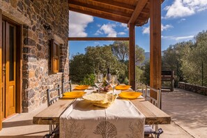 Outdoor dining - AffittaSardegna - Casa Pedra 2 (Dorgali)