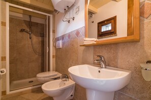 Apartment, 1 Schlafzimmer | Badezimmer
