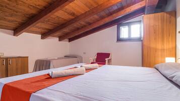 Cots/infant beds, WiFi