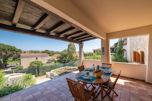 Apartment, 2 Bedrooms | Terrace/patio