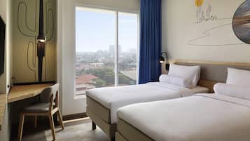Quarto superior, 2 camas de solteiro | Roupas de cama premium, escrivaninha, quartos à prova de som