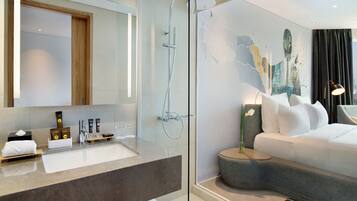 Deluxe Room, 2 Single Beds | Bathroom