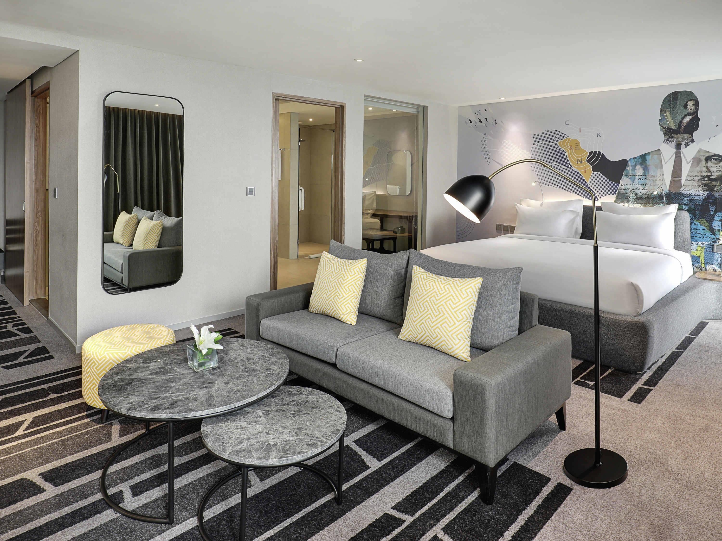 Junior Suite, 1 King Bed | Minibar, in-room safe, desk, laptop workspace