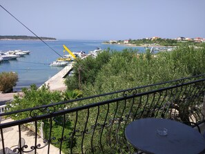 Deluxe Double Room, Sea View (109) | Beach/ocean view - Captain's Club (Rab)