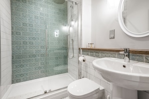 Superior Double Room, Ensuite | Bathroom