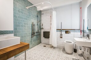 Double or Twin Room | Bathroom
