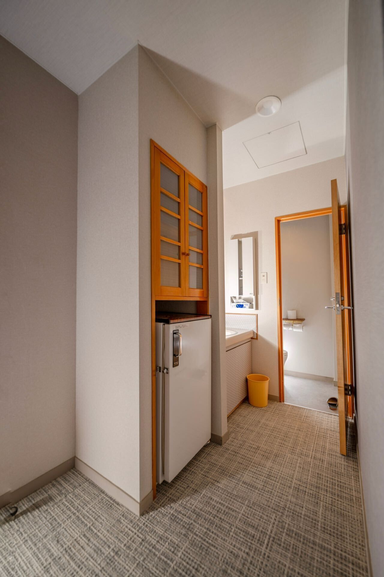 in-room safe, soundproofing, free wifi, bed sheets