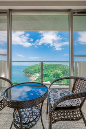 Caja de seguridad en la habitación, insonorización y wifi gratis