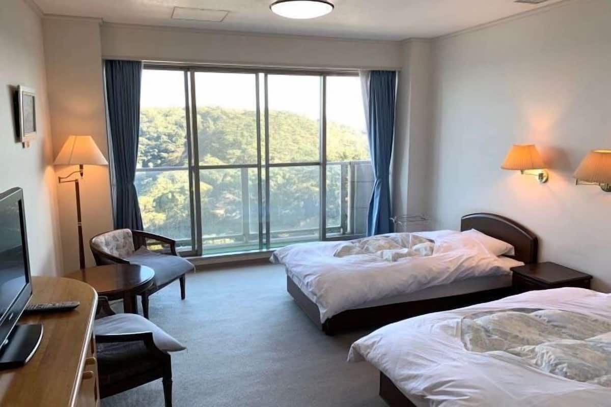 Zimmersafe, schallisolierte Zimmer, kostenloses WLAN, Bettwäsche