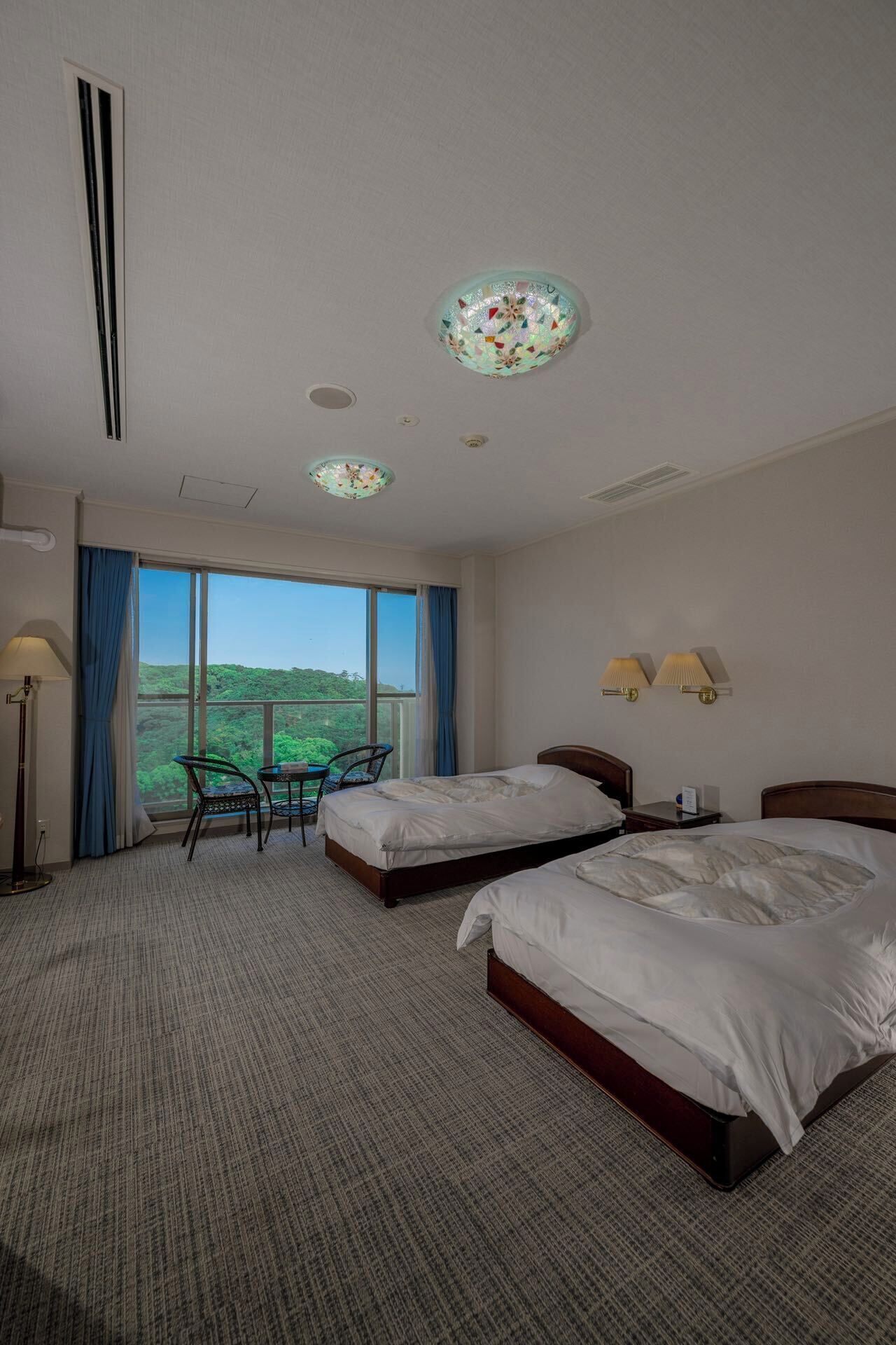 in-room safe, soundproofing, free wifi, bed sheets