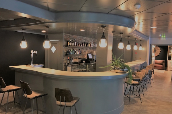 Bar (in der Unterkunft)