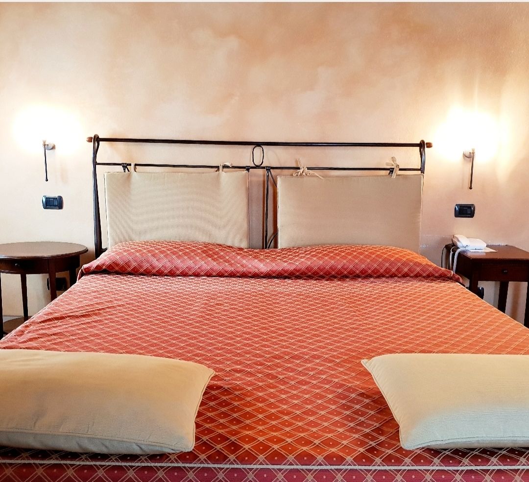 Double or Twin Room | 1 bedroom, minibar, desk, soundproofing