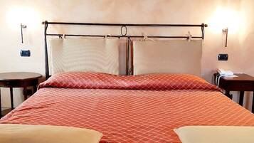 Double or Twin Room | 1 bedroom, minibar, desk, soundproofing